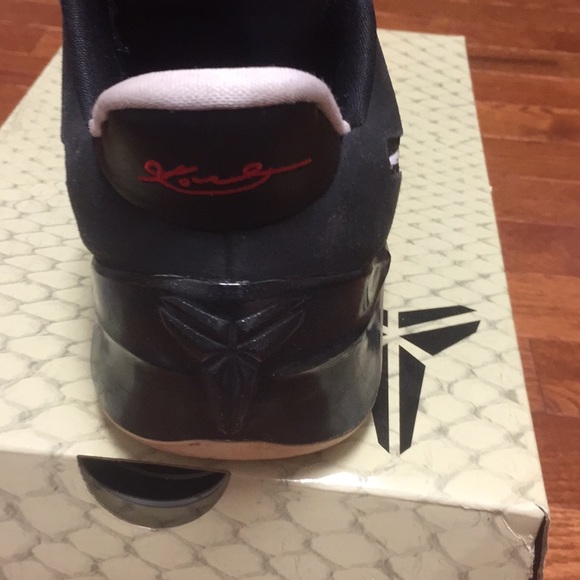 Kobe A.D. (GS) - Picture 3 of 4